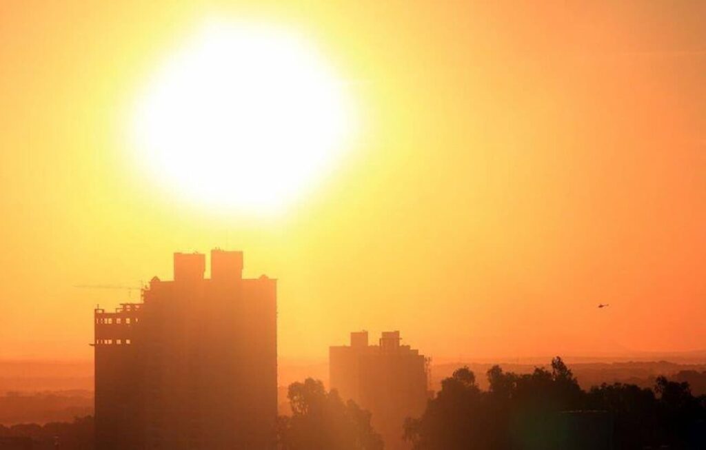 previsão do tempo onda de calor