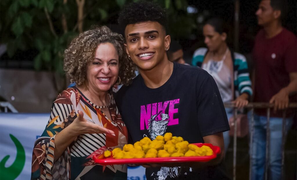 Jovem Roe Mais100 Carocos De Pequi Em Apenas 10 Minutos No Tocantins