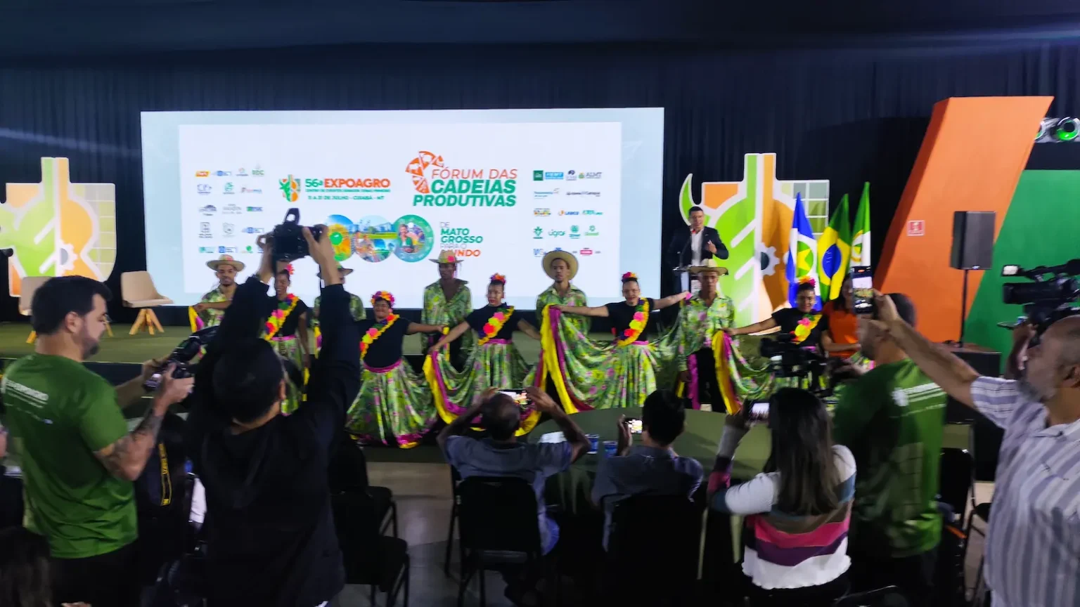 Expoagro 2024: Fórum debate Inovação e inteligência na pecuária